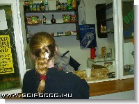 Az &aacute;rulkod&oacute; plak&aacute;t